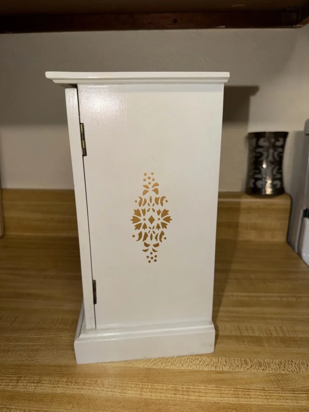 Vintage hand‎ painted White Decorative jewelry Cabinet with music box